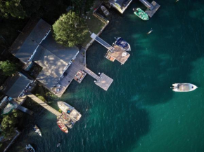 Tides Reach Boathouse water-access-only